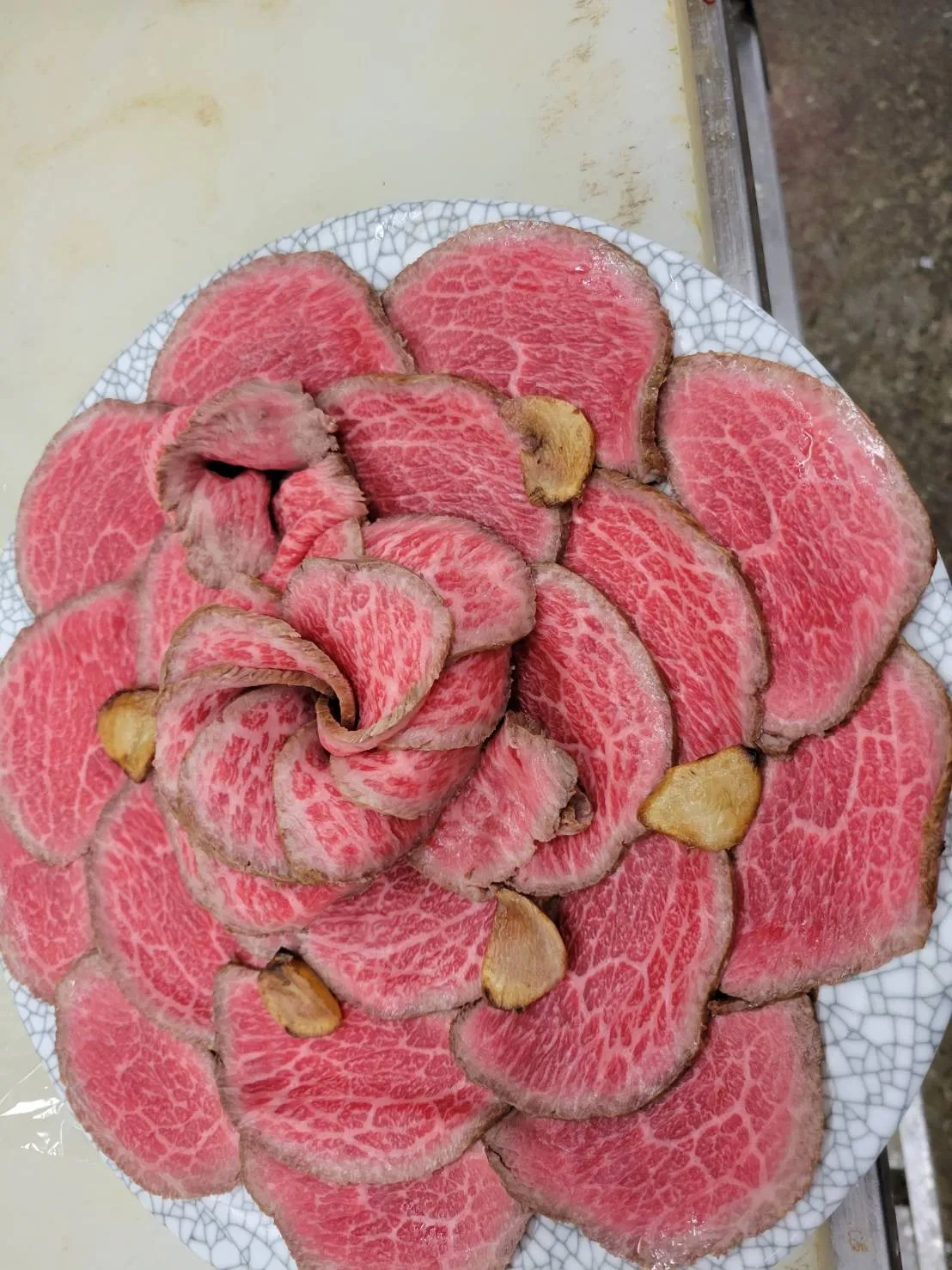 【西宮精肉店・限定メニュー】社長手作りのローストビーフ